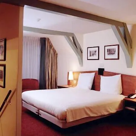 Western Dam Square Otel 3*