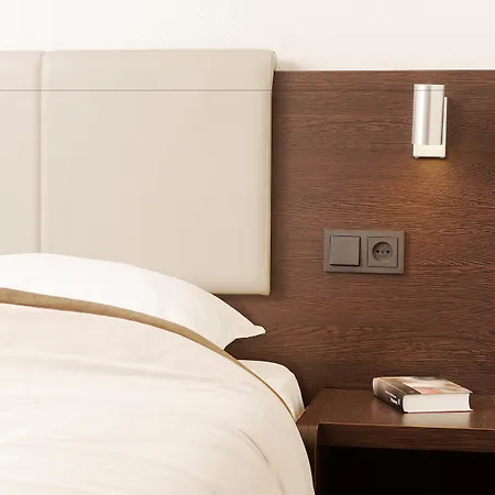 Western Dam Square Hotel 3*