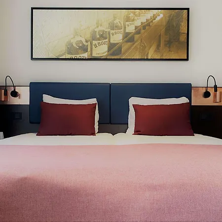 Otel Western Dam Square 3*