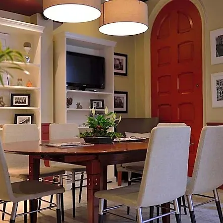 Western Dam Square Hotel 3*