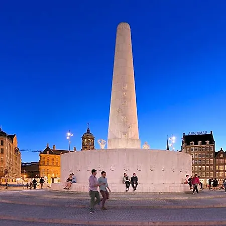 Western Dam Square Hotel 3*