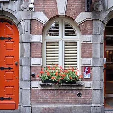 Western Dam Square Hotel 3*