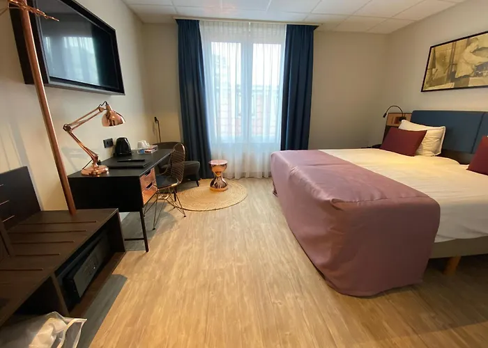 Western Dam Square 3* Amsterdam