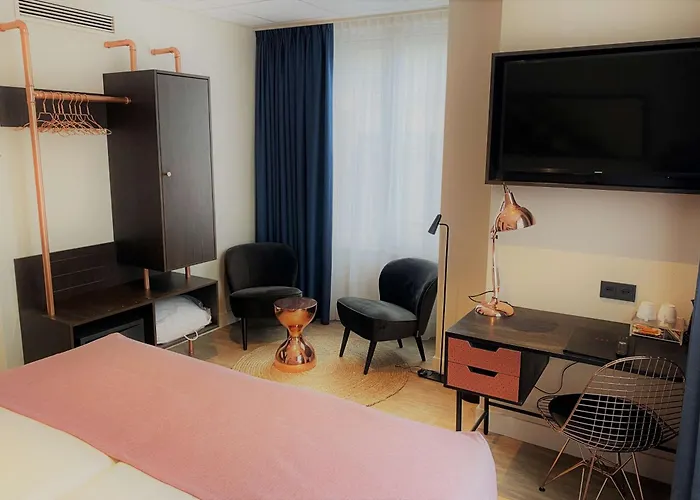 Western Dam Square 3* Amsterdam