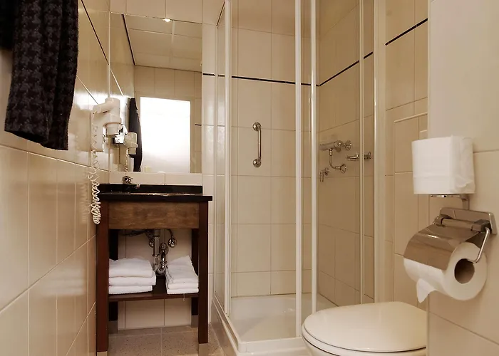 Western Dam Square 3*