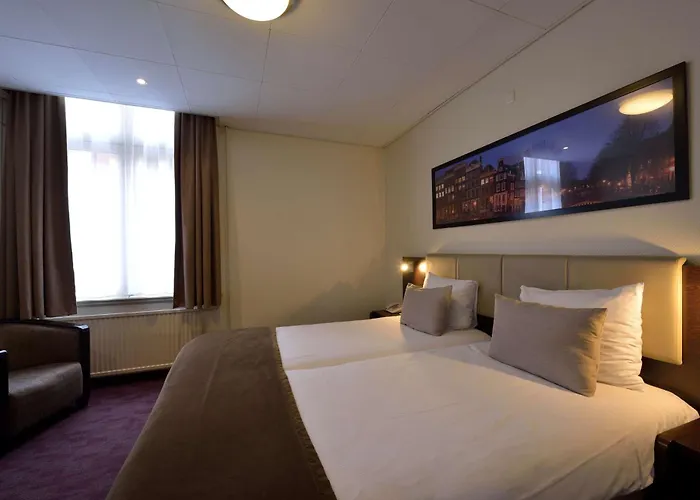 Western Dam Square Hotel 3*