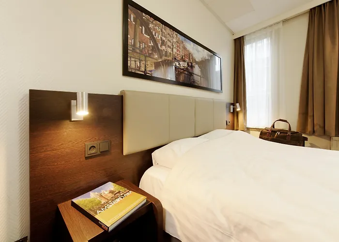 Western Dam Square Hotel