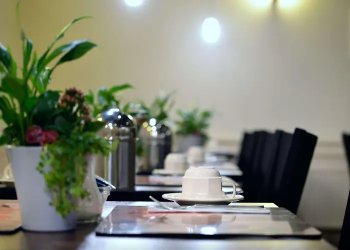 Hotel Western Dam Square 3*