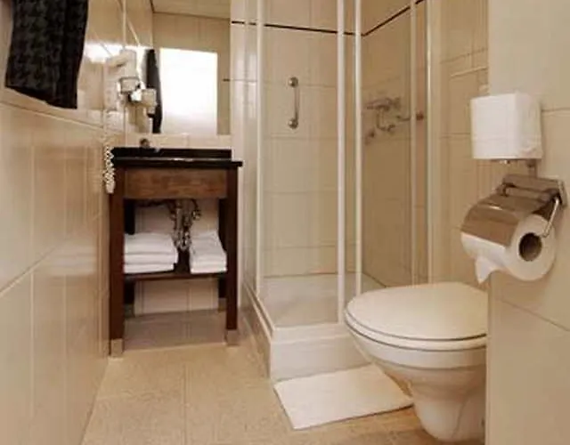 Western Dam Square 3*