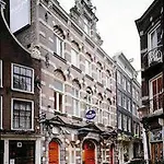 Western Dam Square
