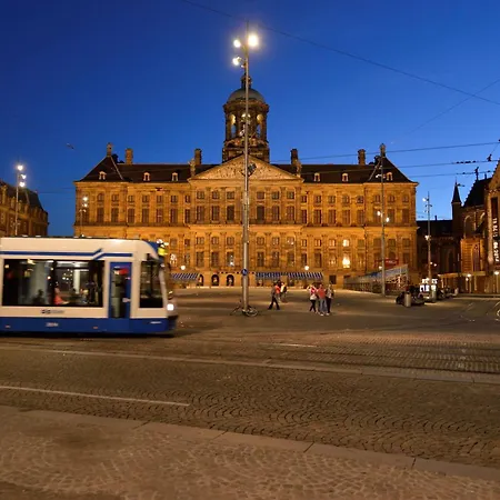 베스트 웨스턴 담 스퀘어 인 3*