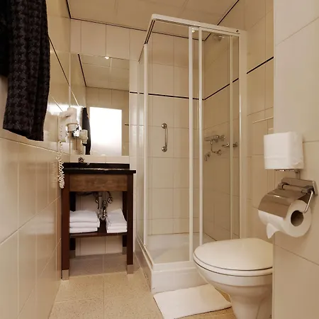 Western Dam Square 3*