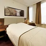 Western Dam Square 3*