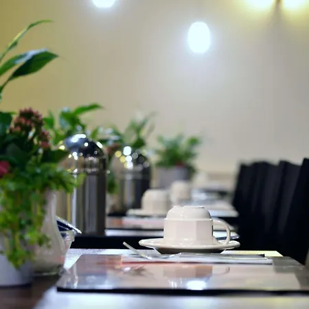 Hotel Western Dam Square 3*