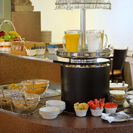Western Dam Square 3* Amsterdam