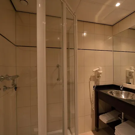 Western Dam Square 3*